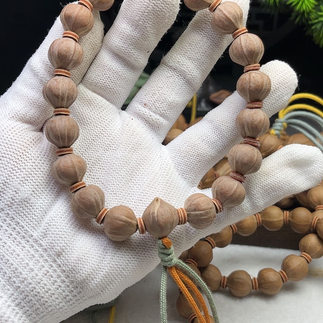 手串/手链橄榄核M****K1.3*1.3三花铁核