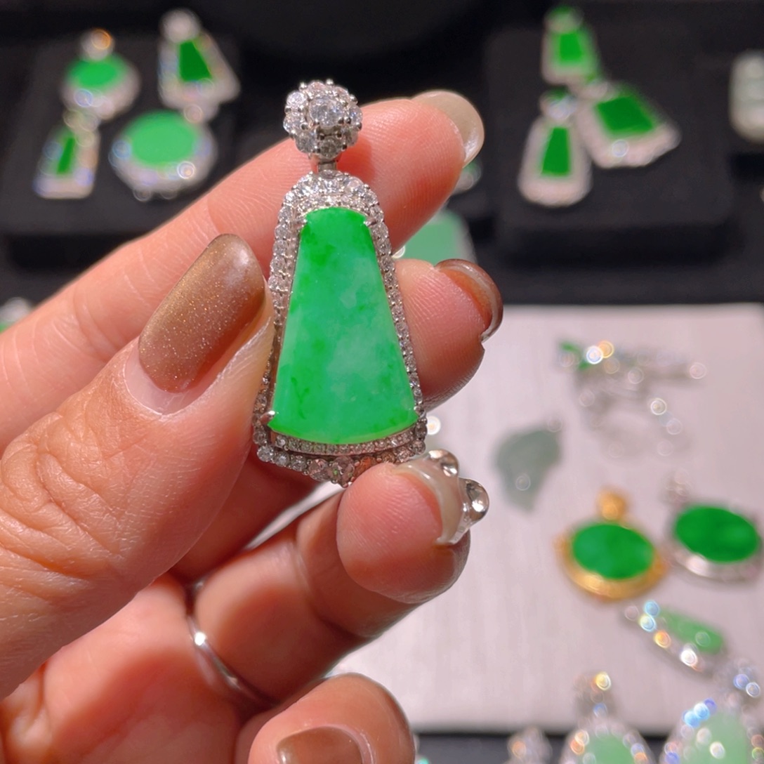 翡翠颈饰银S925镶嵌精品