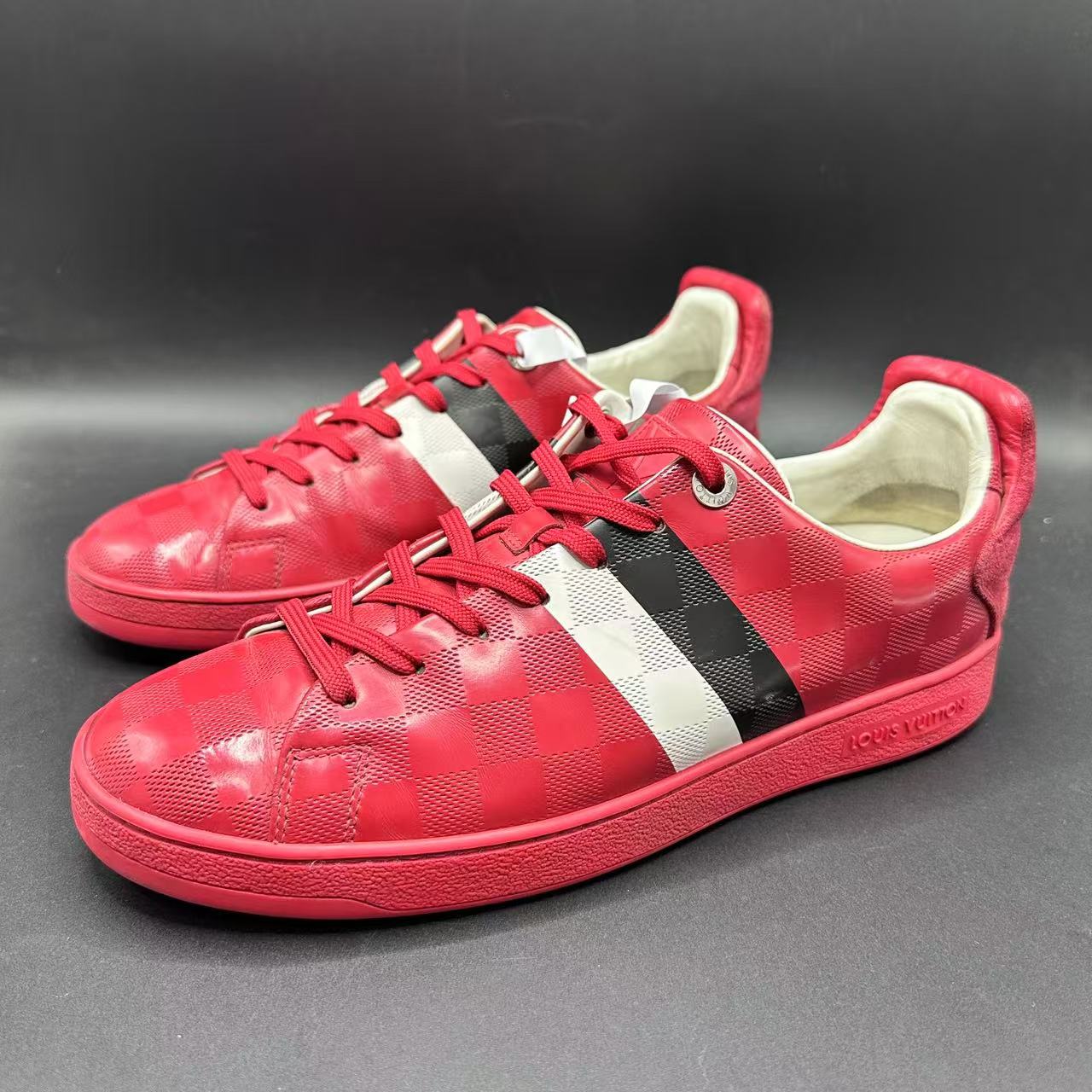 95新 LouisVuitton/路易威登 男士时尚百搭板鞋41码xh125