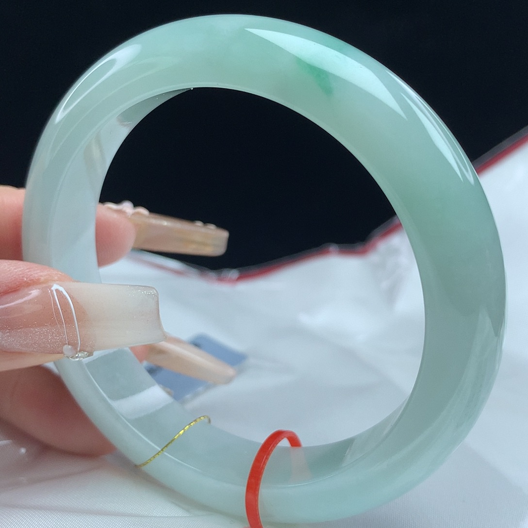 翡翠手镯未镶嵌56圈2375