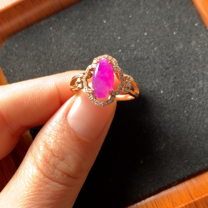 苏纪石（舒俱来）戒指18K金镶嵌