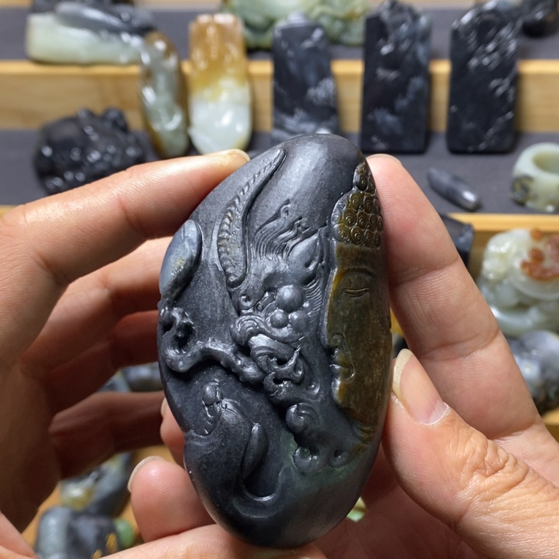 和田玉颈饰未镶嵌