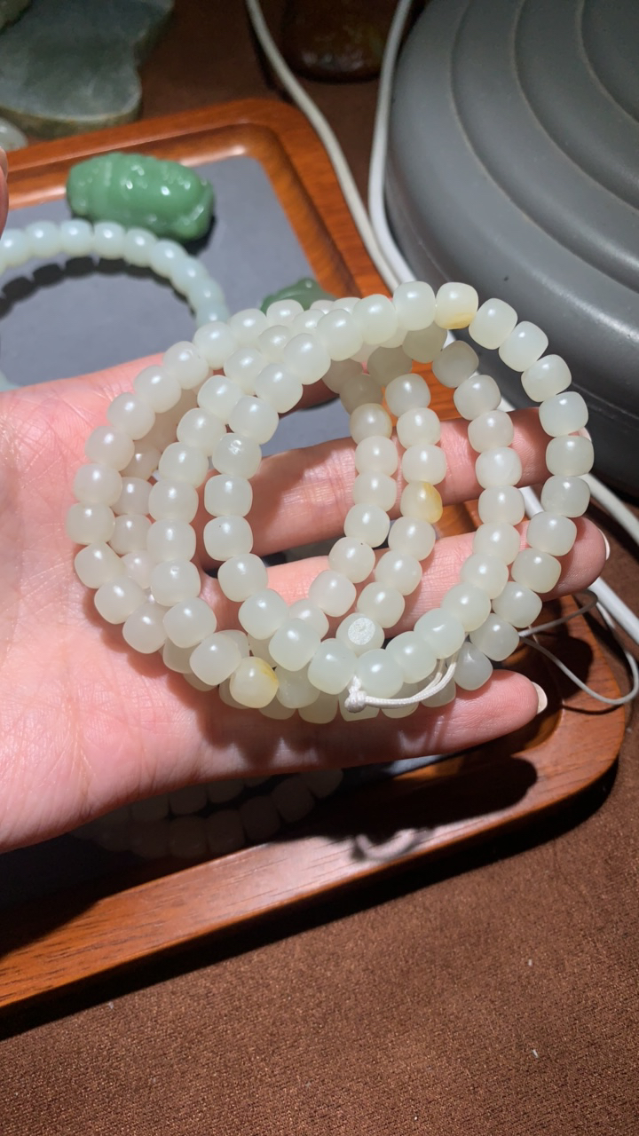 新疆和田玉精工单圈手串