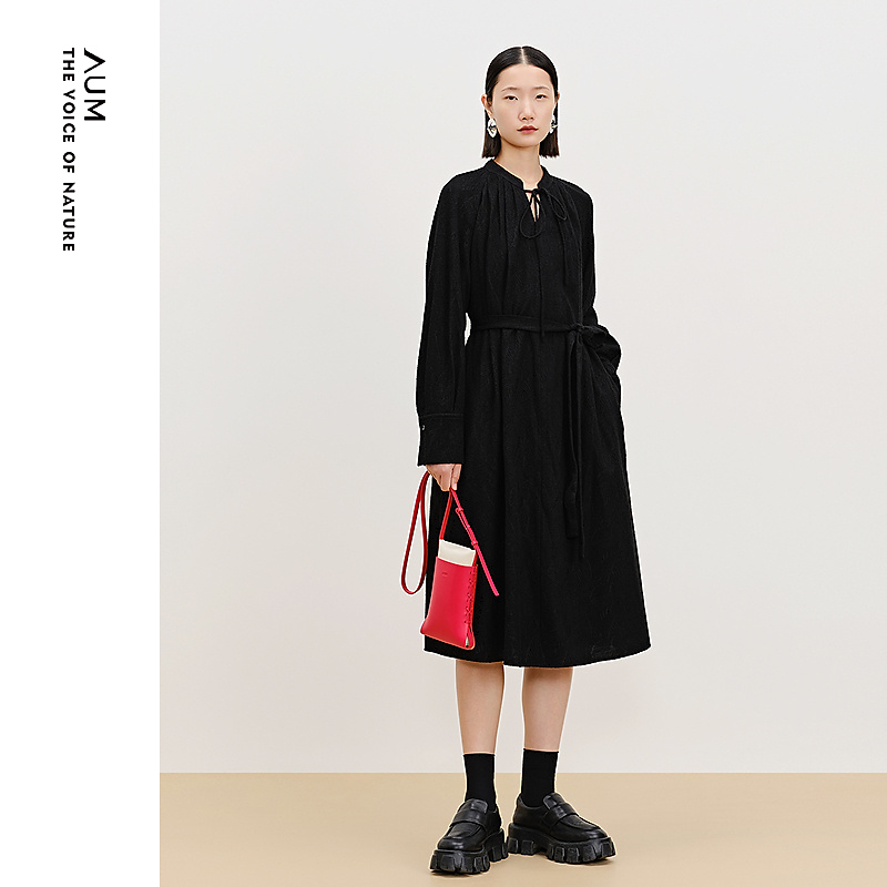 【晨晨甄选】AUM针织连衣裙MCFZ18186