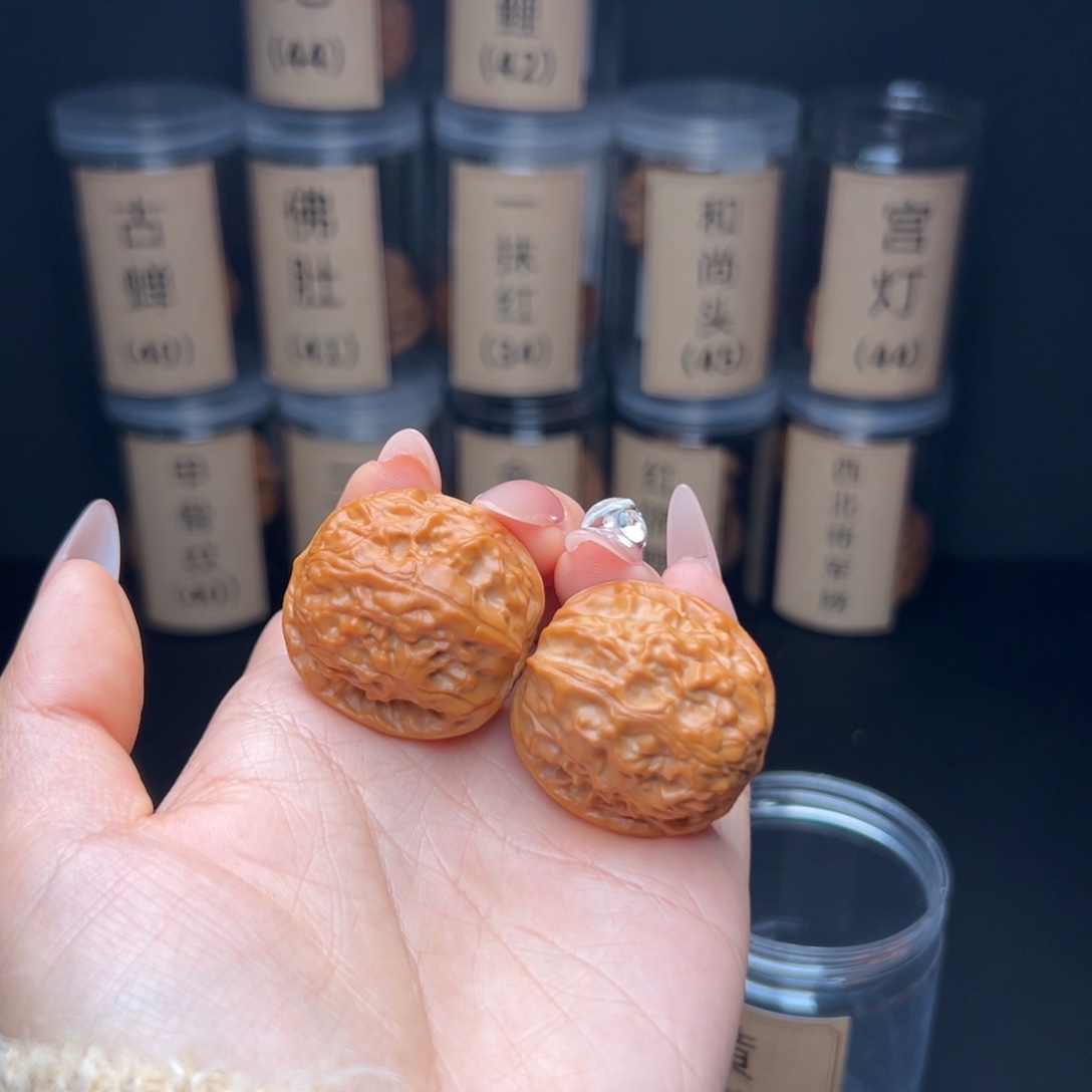 _***n吊坠文玩核桃黄松峪