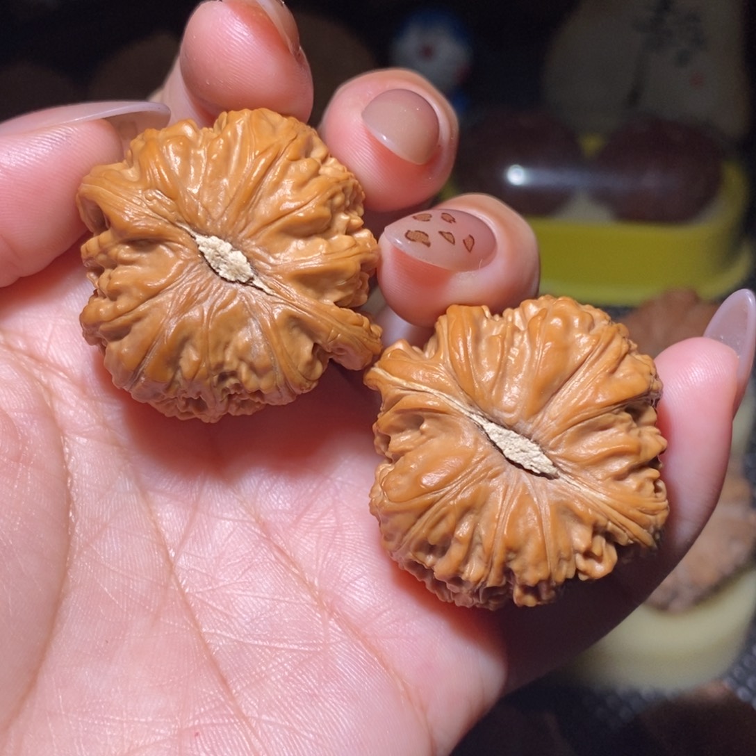 吊坠文玩核桃闷白37