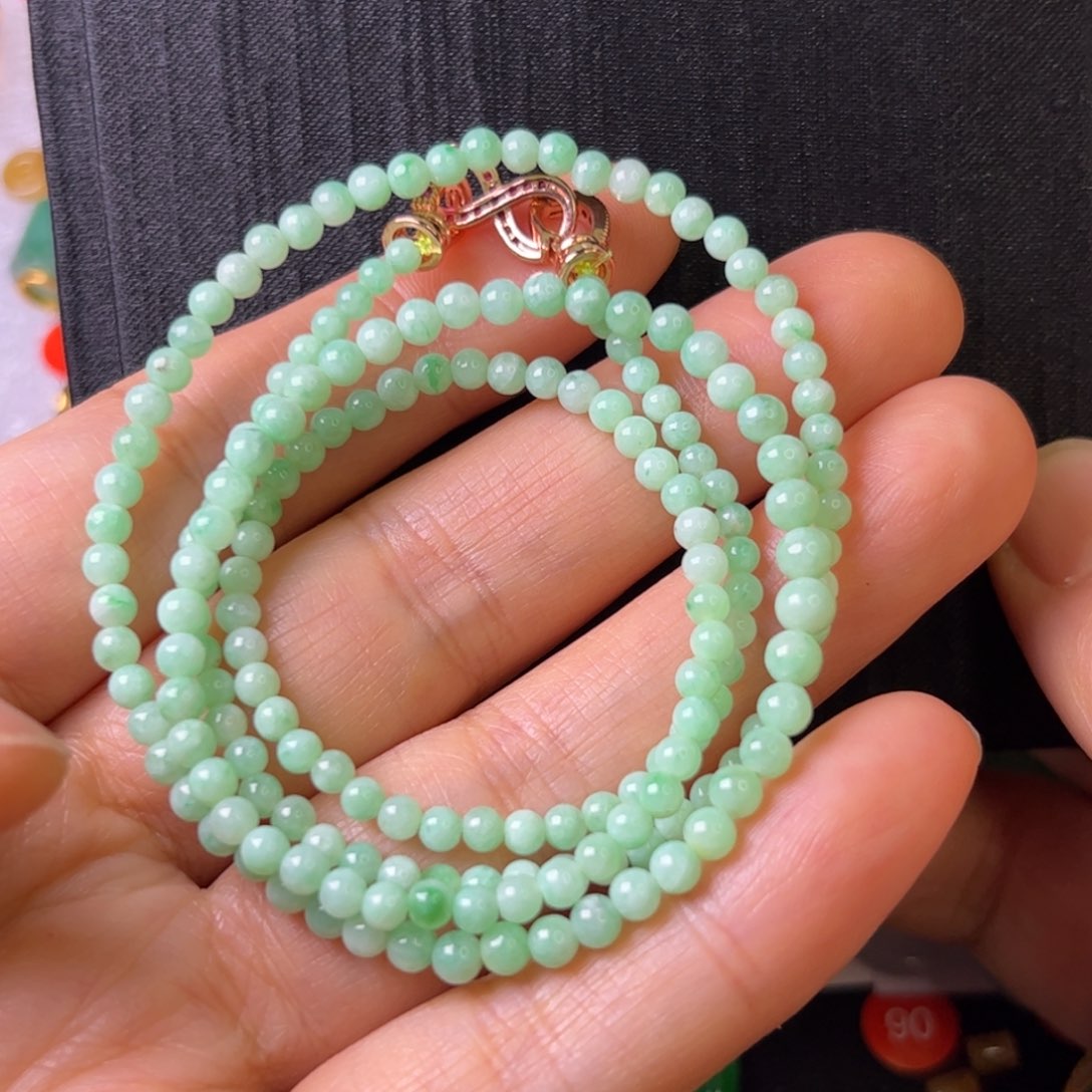 翡翠颈饰未镶嵌项链