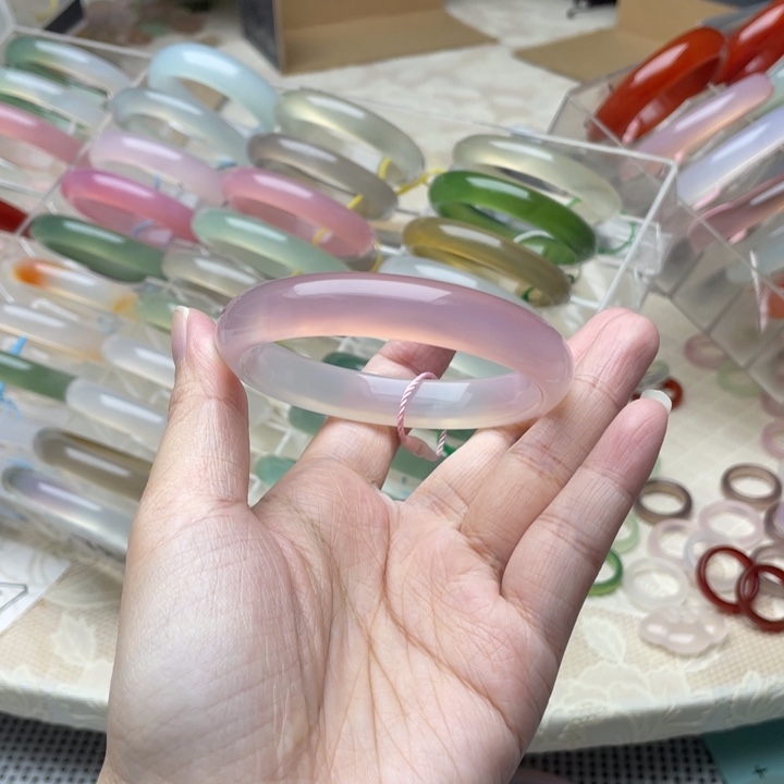 玛瑙/玉髓未镶嵌手镯57圈口