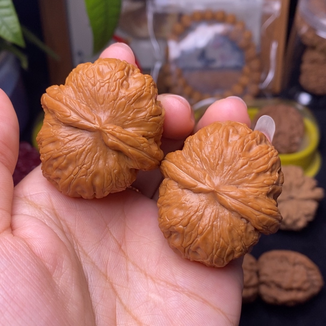 文玩核桃把件41.5平谷元宝