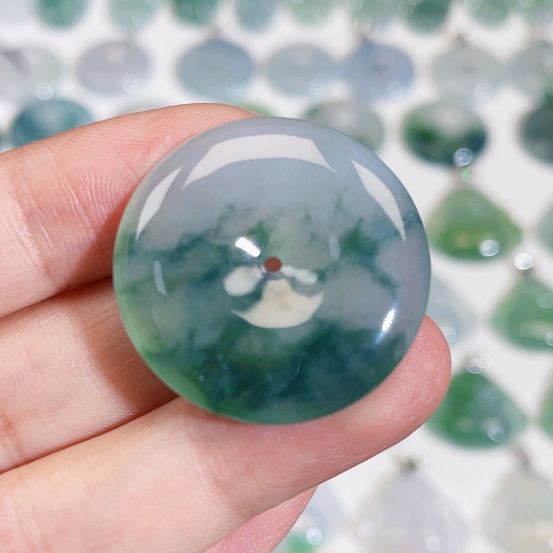 颈饰未镶嵌翡翠吊坠