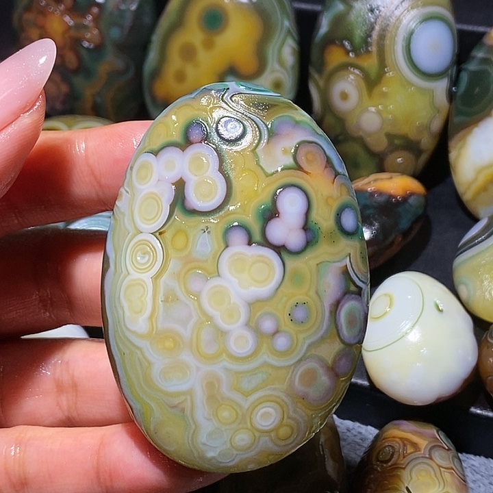 玛瑙/玉髓未镶嵌珠宝奇石152