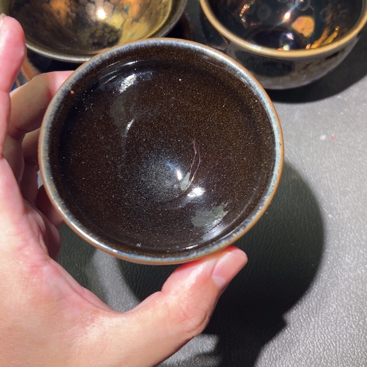 茶盏这个人就是他本人吗