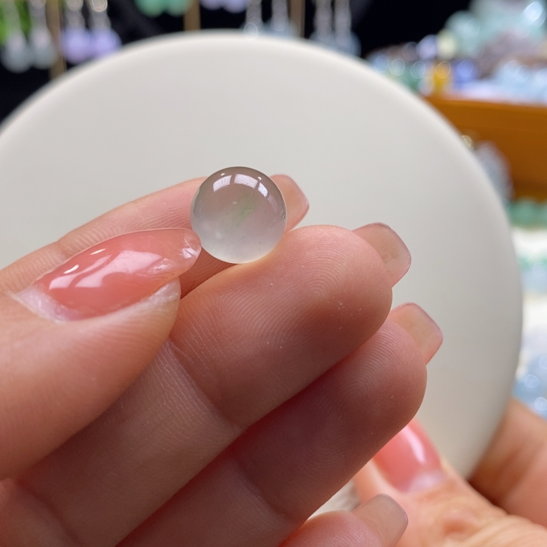 翡翠吊坠(不含链)未镶嵌翡翠高冰起光茶飘色圆珠