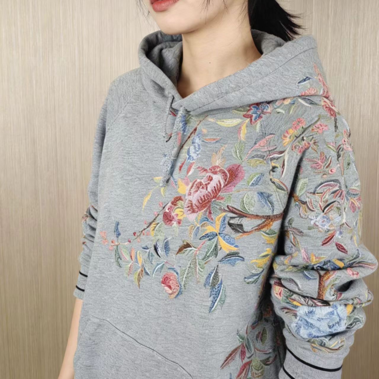 99新 DIOR/迪奥 Dior 灰色刺绣帽衫 M 18290903
