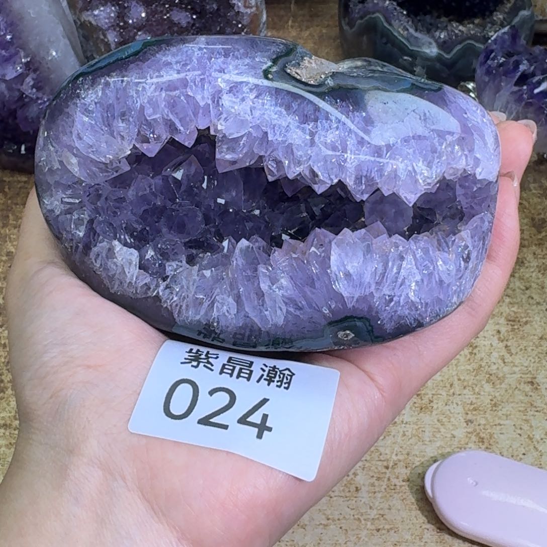 未镶嵌水晶大型摆件（非配饰）