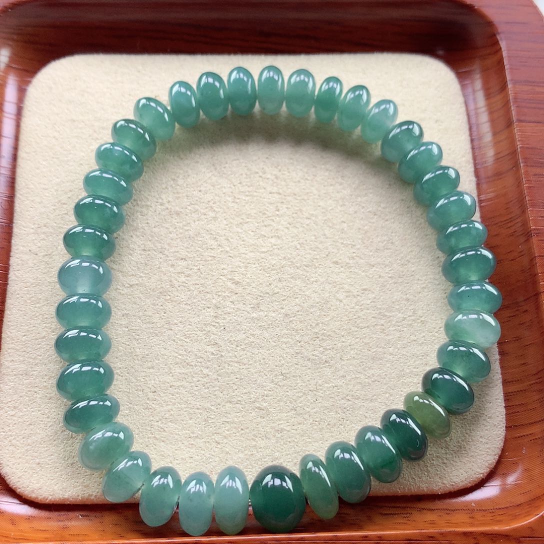 翡翠未镶嵌颈饰手串