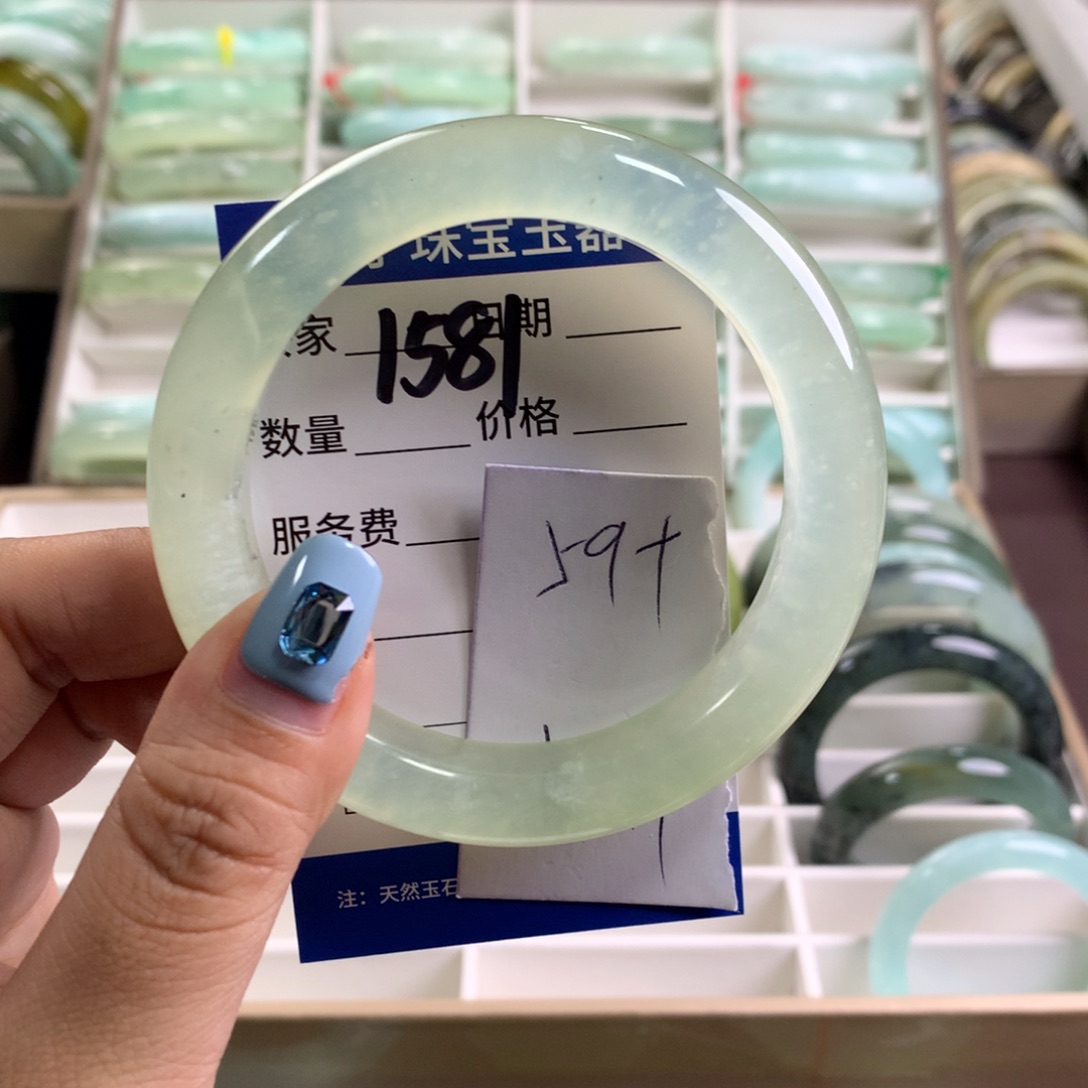 蛇纹石玉未镶嵌手镯1581