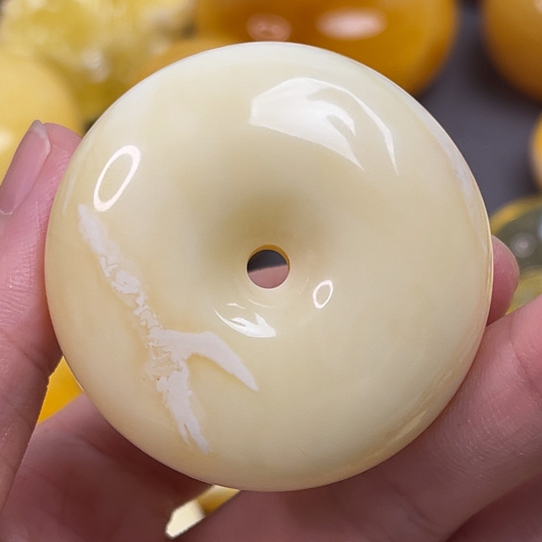 琥珀裸石未镶嵌面包圈