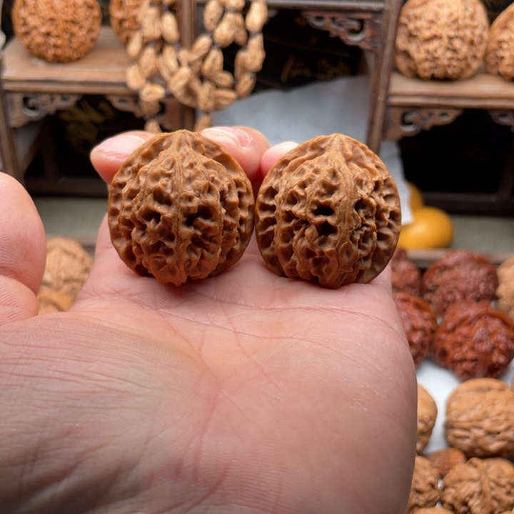 吊坠文玩核桃苹果园37