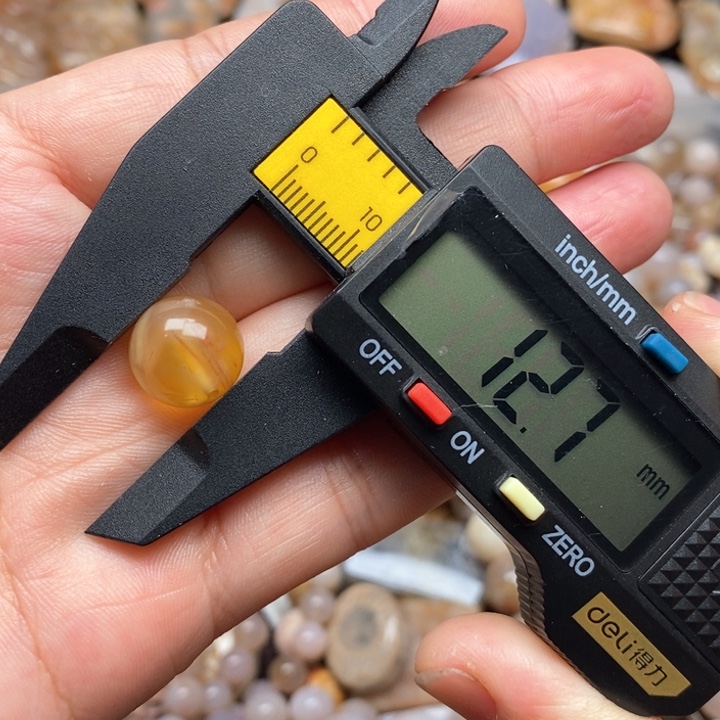 硅化珊瑚（珊瑚玉）手镯未镶嵌