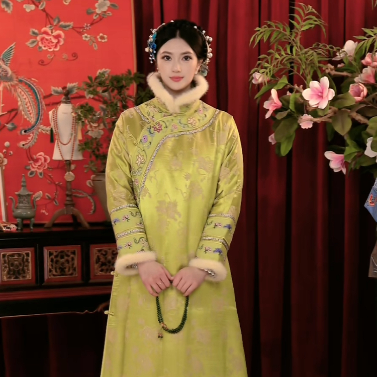 【煜秀堂】“棠梨”传统非遗中式刺绣长袍棉服