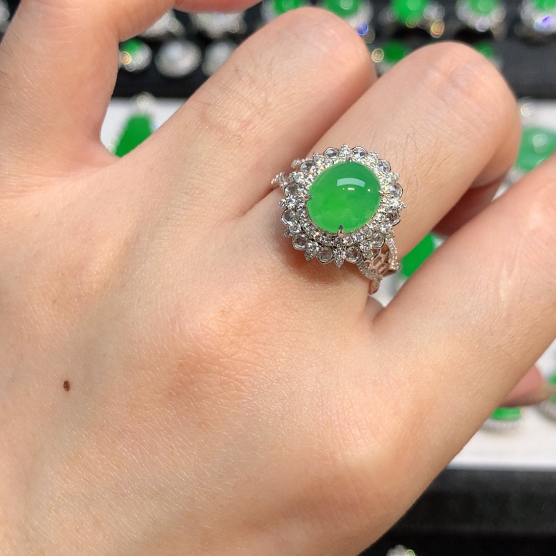 翡翠18K金镶嵌戒指戒指