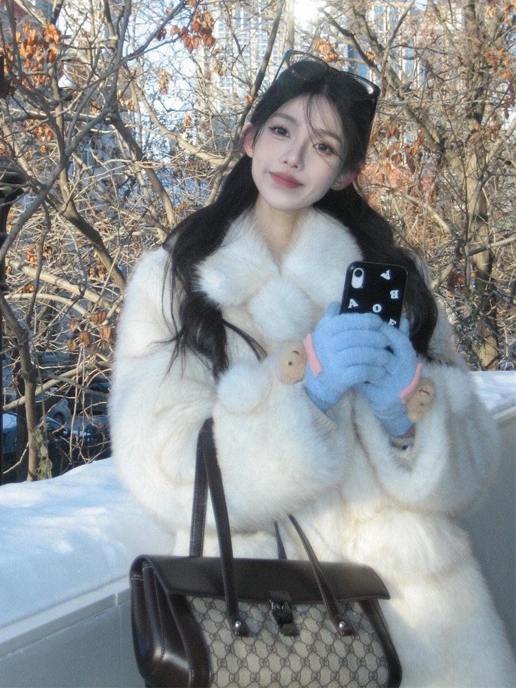 染尖毛球网红爆款仿狐狸毛皮毛一体外套慵懒风2025冬女仿皮草大衣