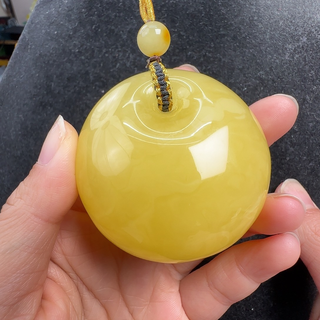 蜜蜡未镶嵌珠宝奇石