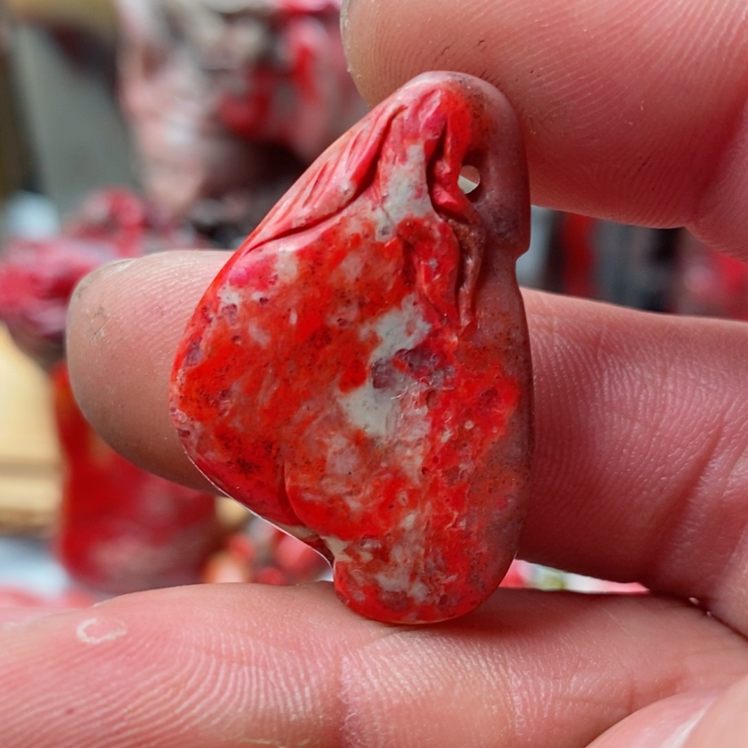 昌化鸡血石昌化鸡血石挂件