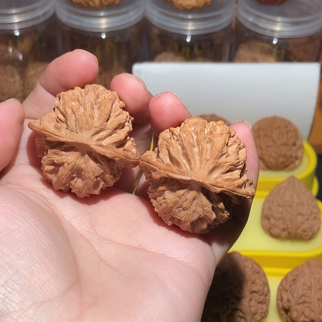 文玩核桃吊坠42苹果园