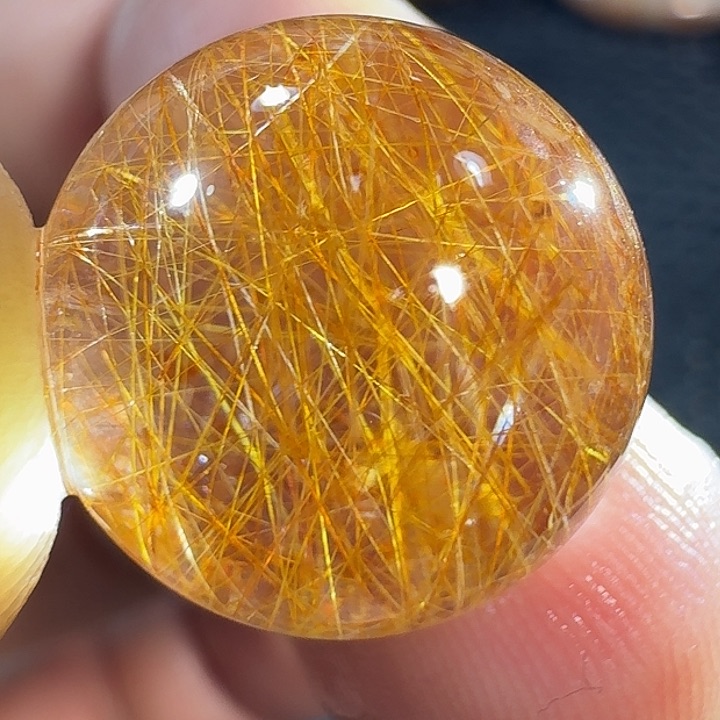 未镶嵌颈饰水晶暗**光