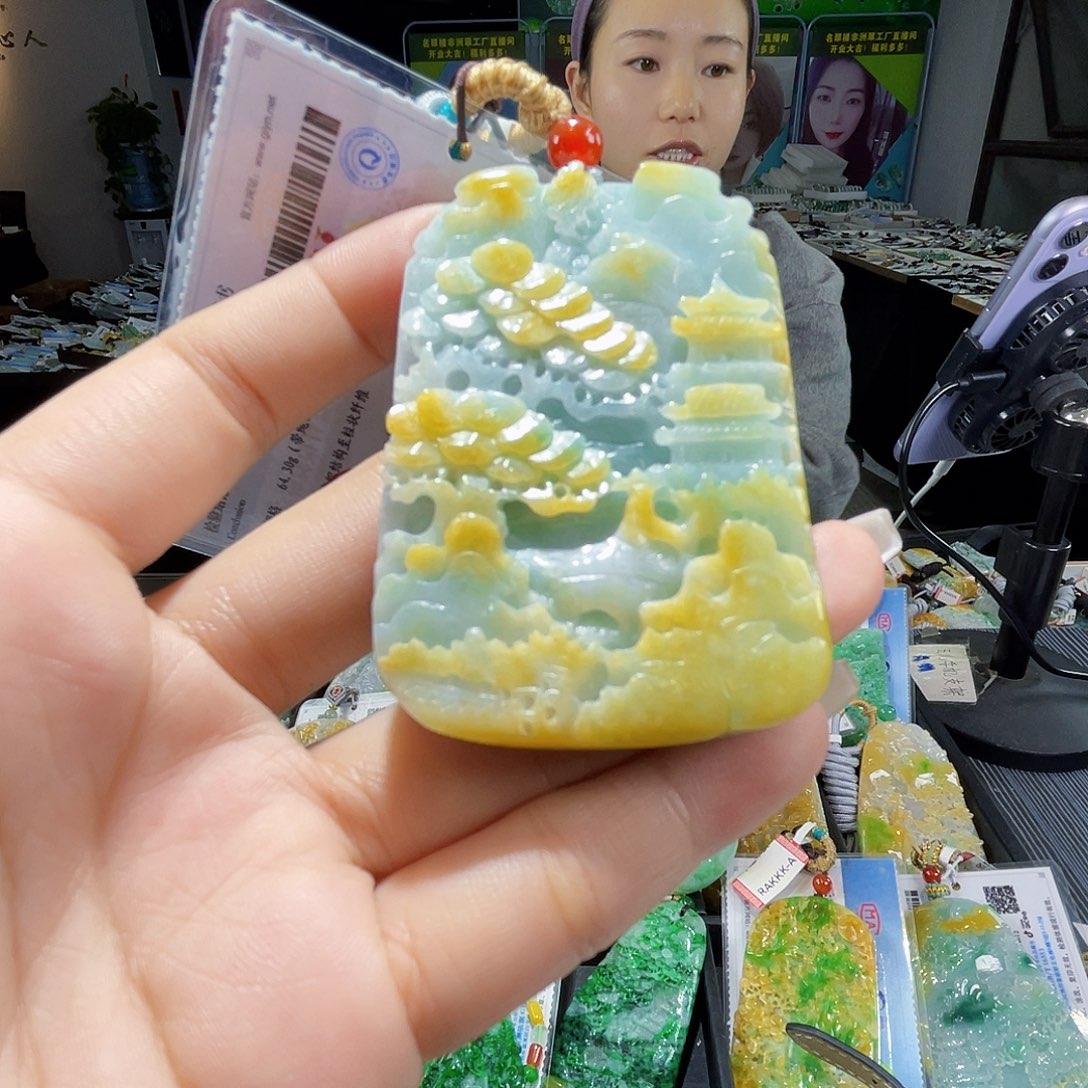 颈饰未镶嵌翡翠一