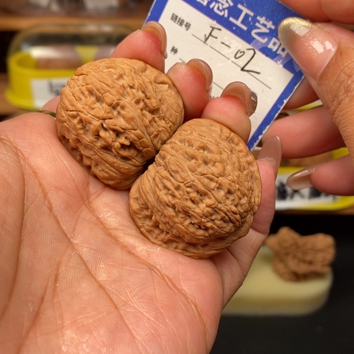 文玩核桃吊坠36全品绣球