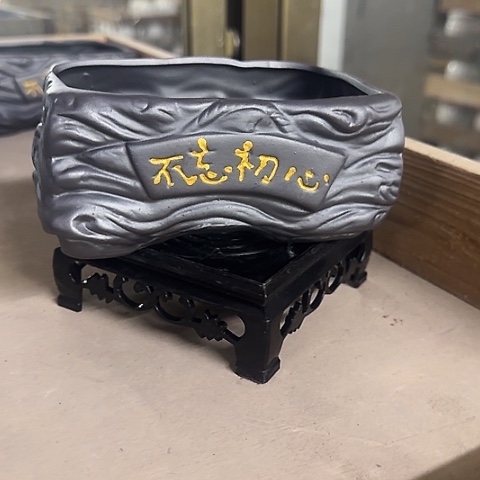 ··［送塑料托盘］··