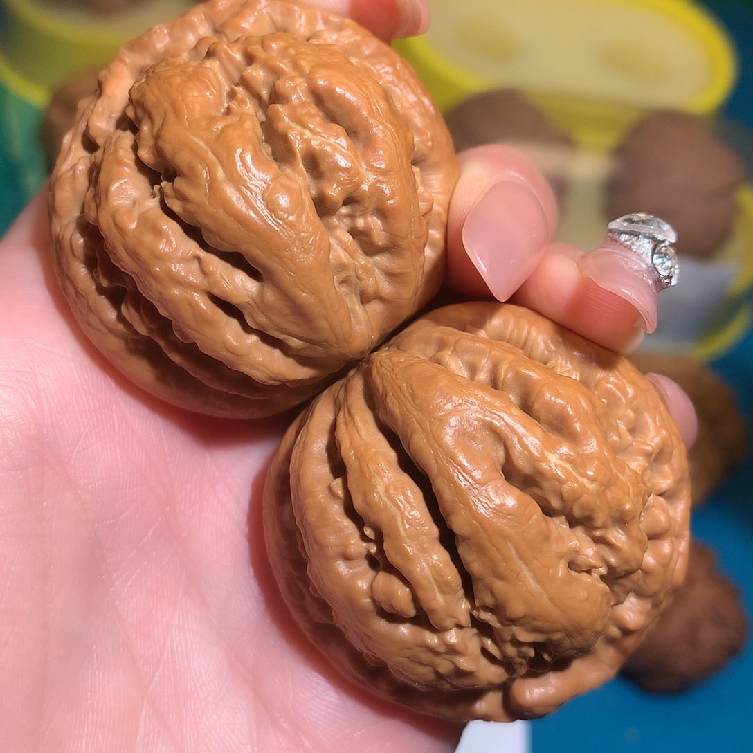 文玩核桃把件亂***欢霸王龙