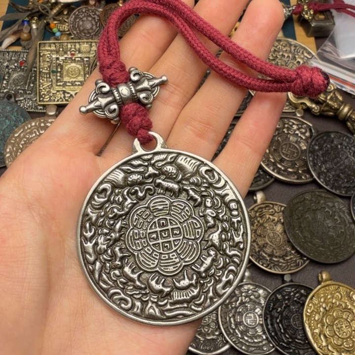 藏传文玩九宫如图