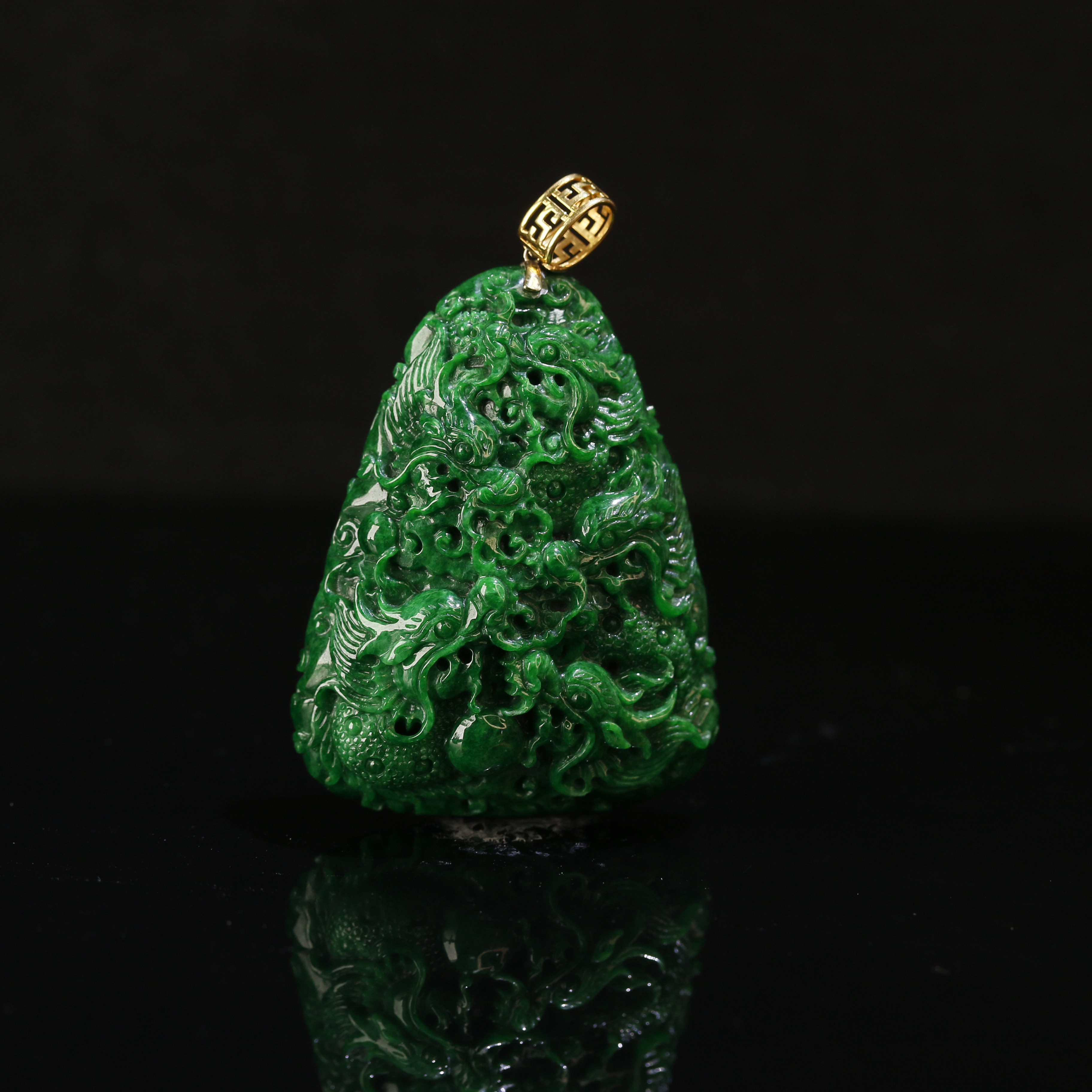 37天然缅甸翡翠A货满色辣绿九龙牌/800307/北京中保拍卖