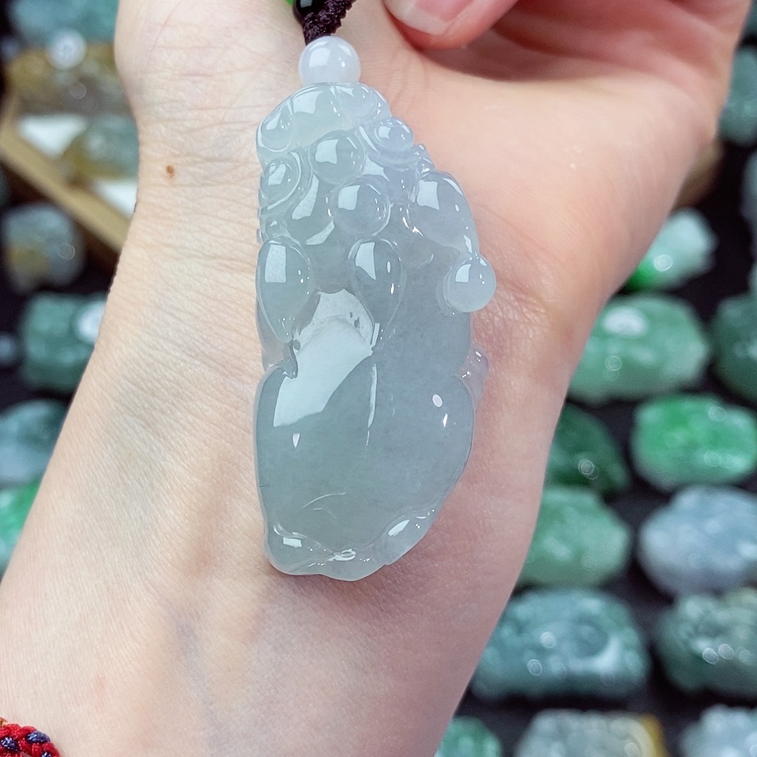 翡翠颈饰未镶嵌天然