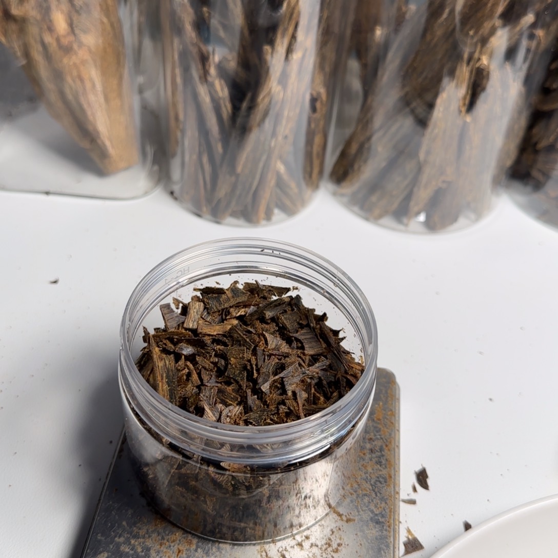 楠木海南红骨沉水50克