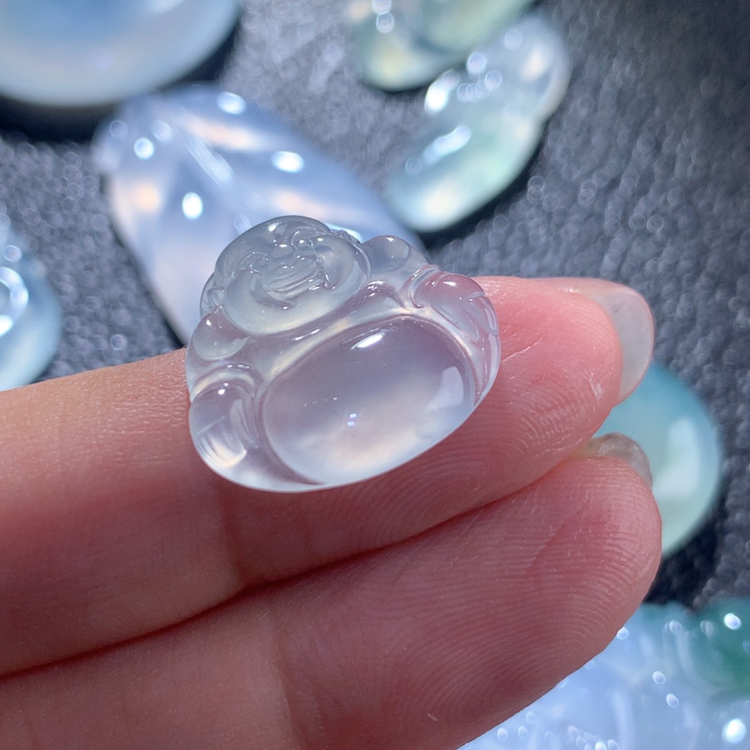 翡翠颈饰未镶嵌缅甸