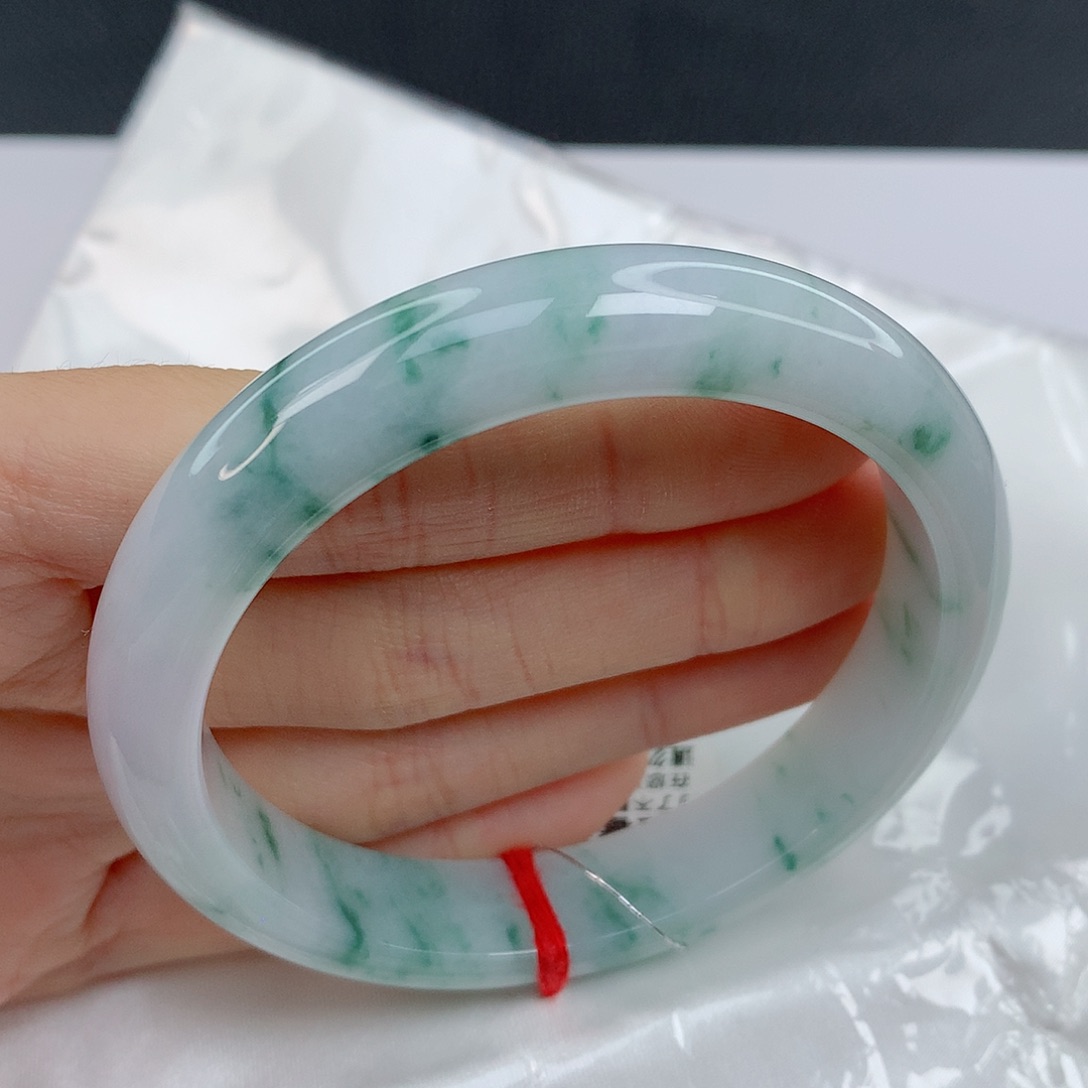 翡翠手镯未镶嵌59.3正圈白底飘花完整