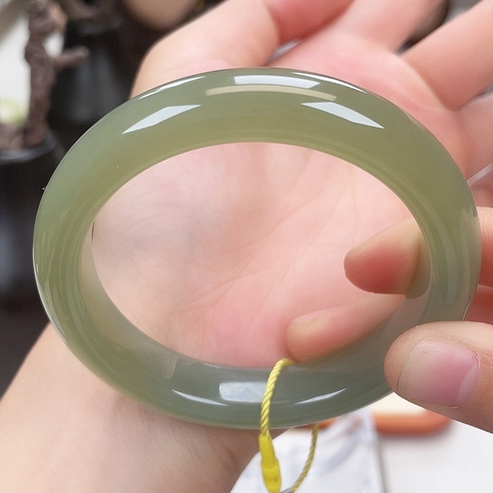 和田玉手镯58未镶嵌