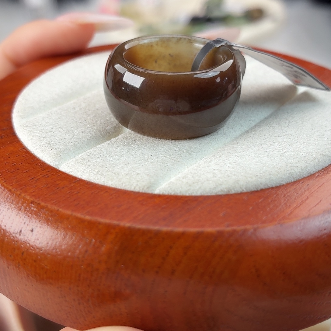 和田玉未镶嵌戒指r63深红糖飘糖花渐变18.4