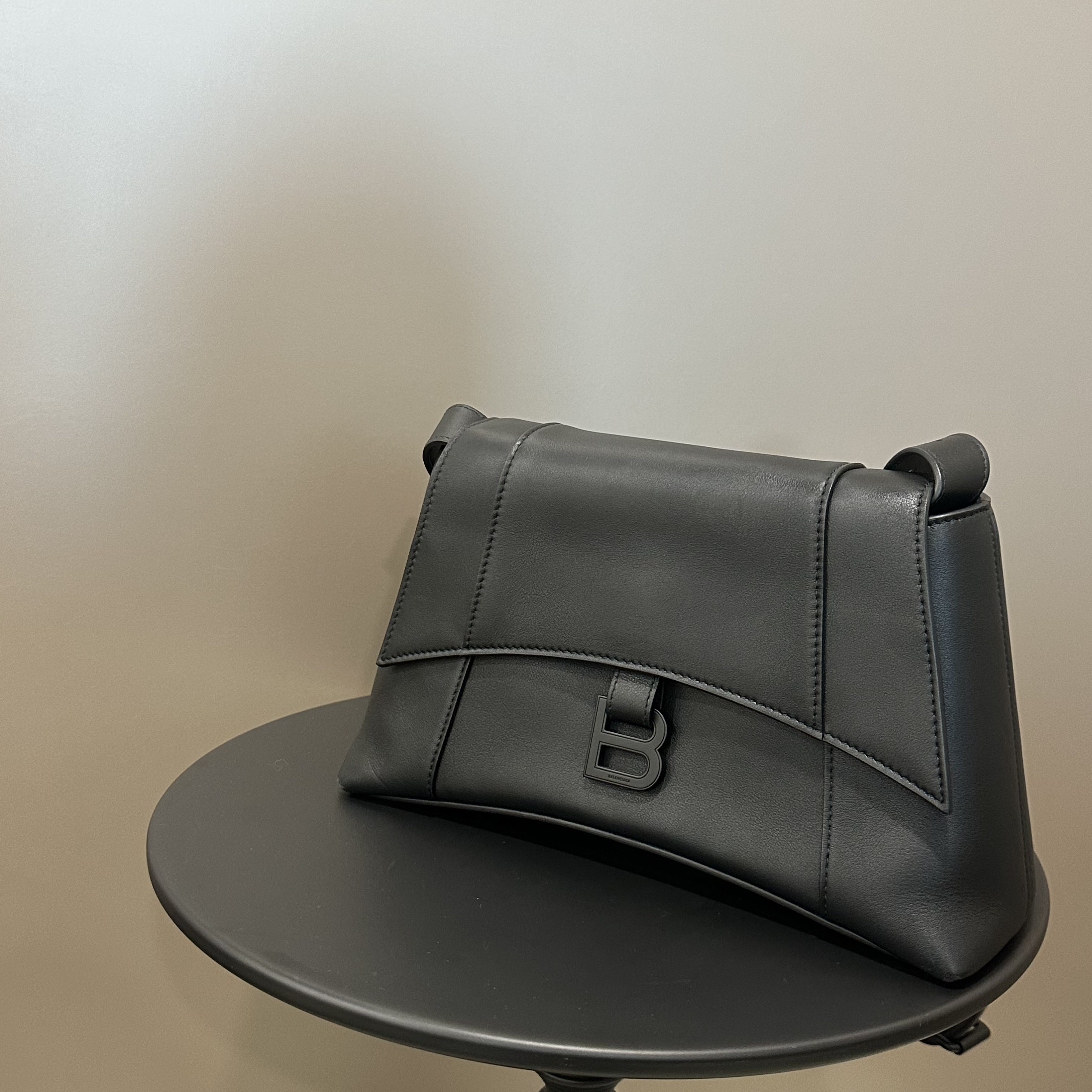 95新 Balenciaga/巴黎世家 巴黎世家/机车沙漏斜挎包/送中检/jm