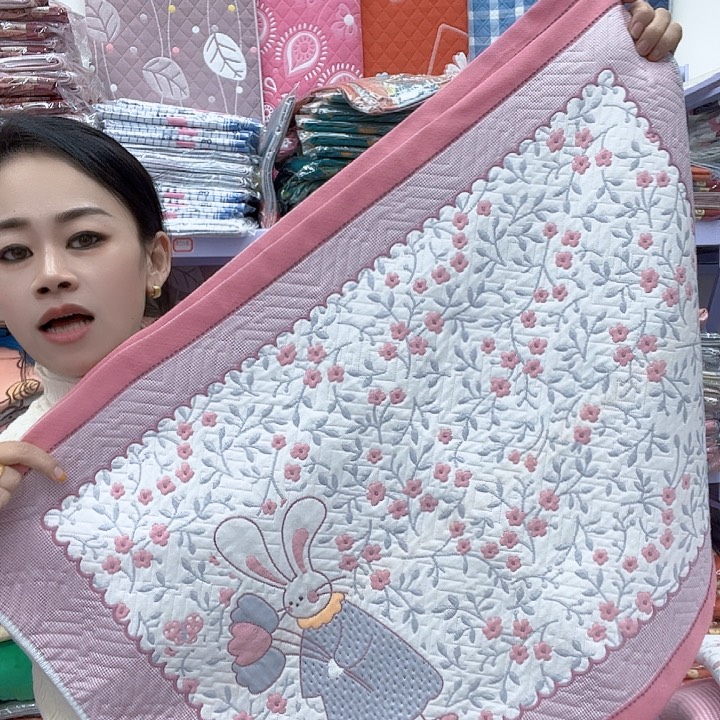 棉粉色小花兔纯棉