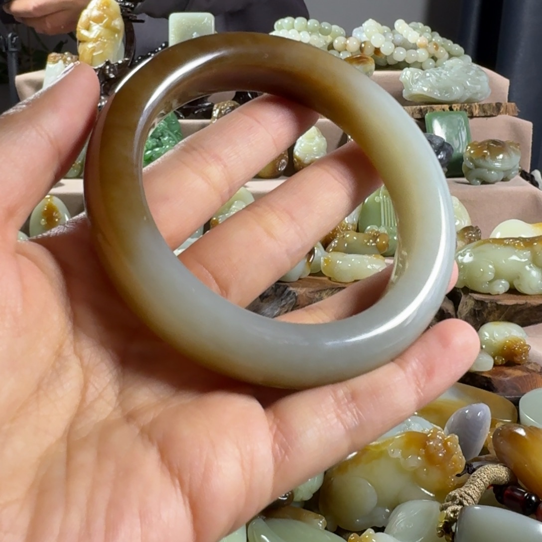 和田玉（糖玉）未镶嵌挂件