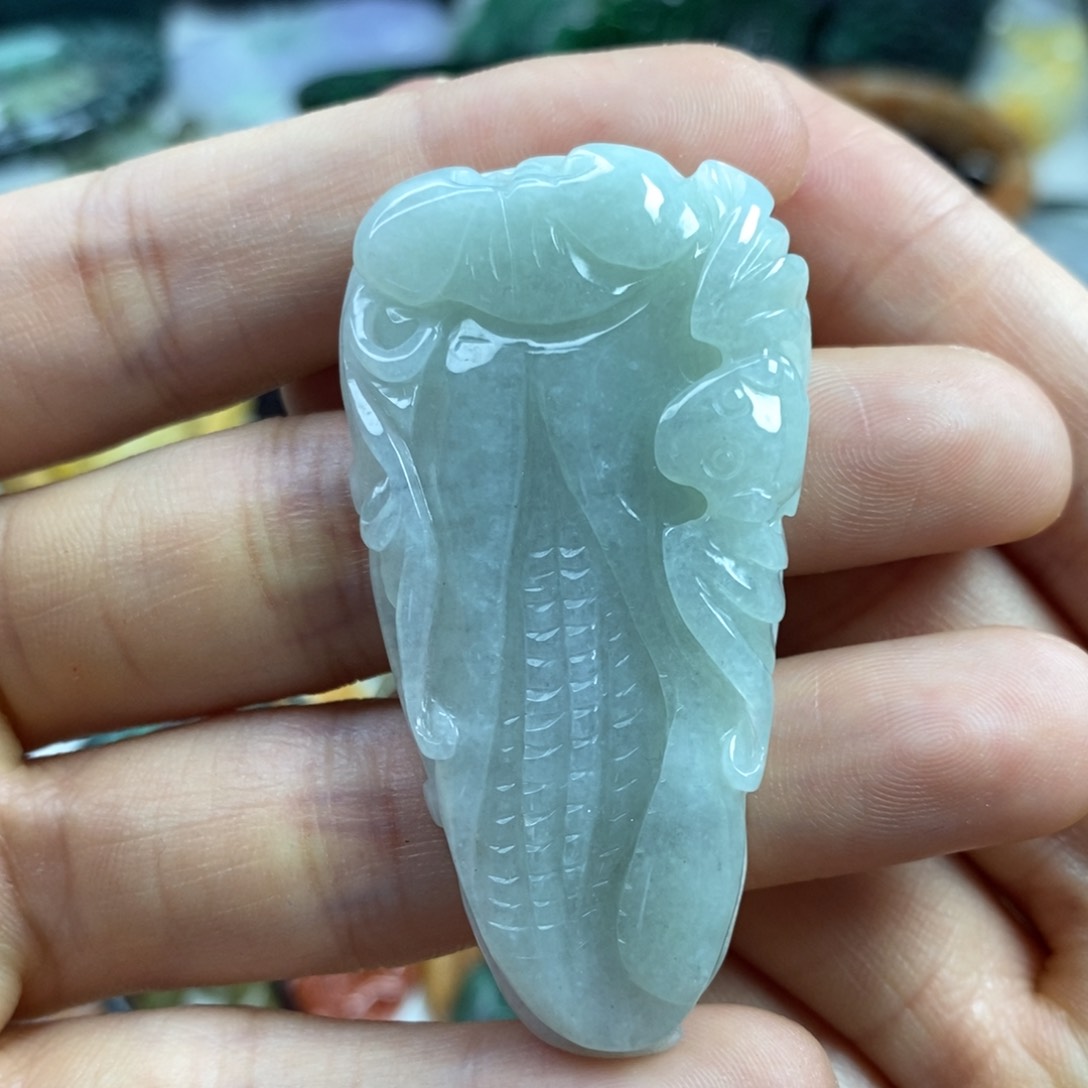 翡翠颈饰未镶嵌吊坠