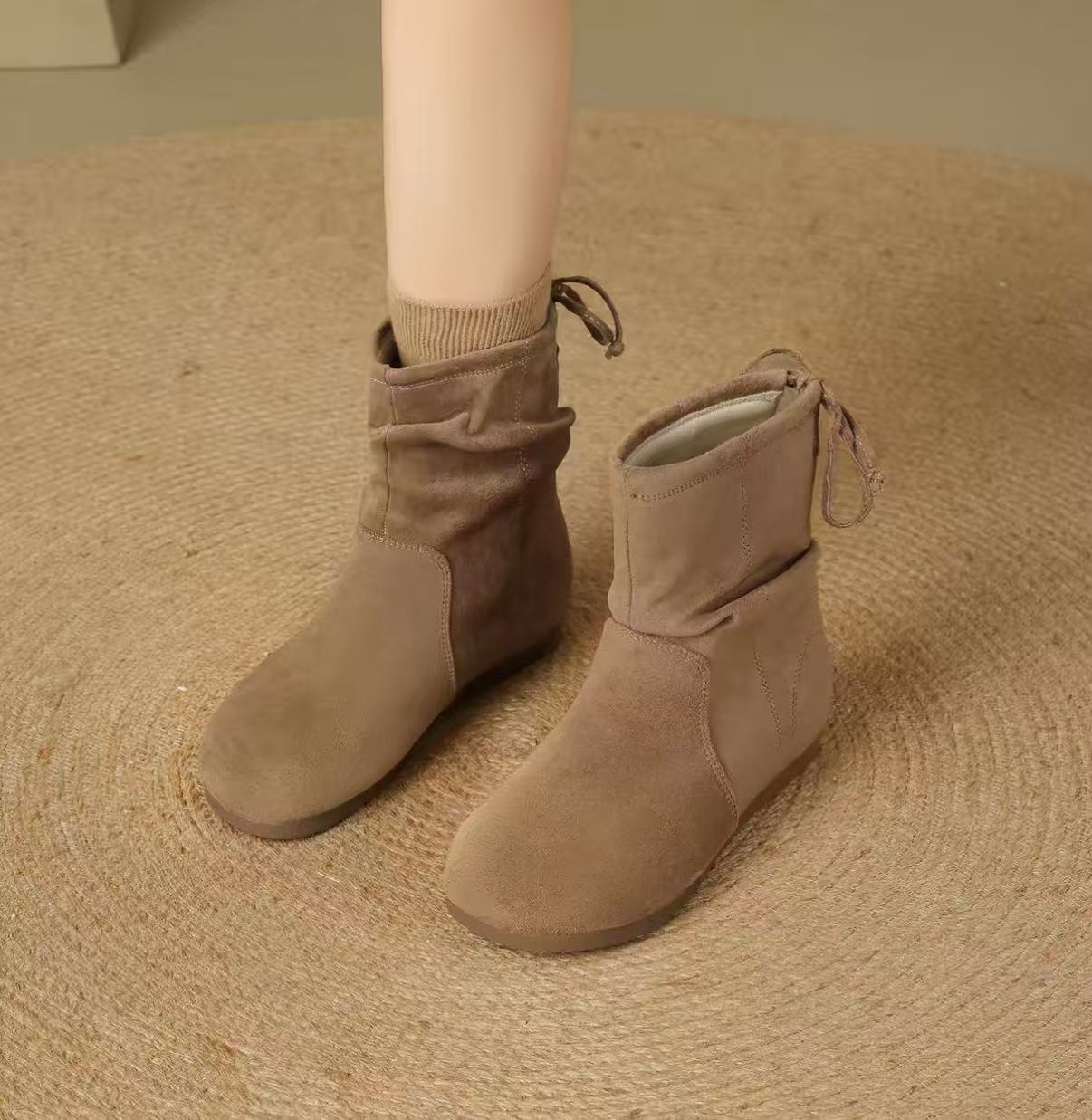 W5850-3短靴女新款秋冬堆堆靴百搭平底靴子女设计感小众薄绒