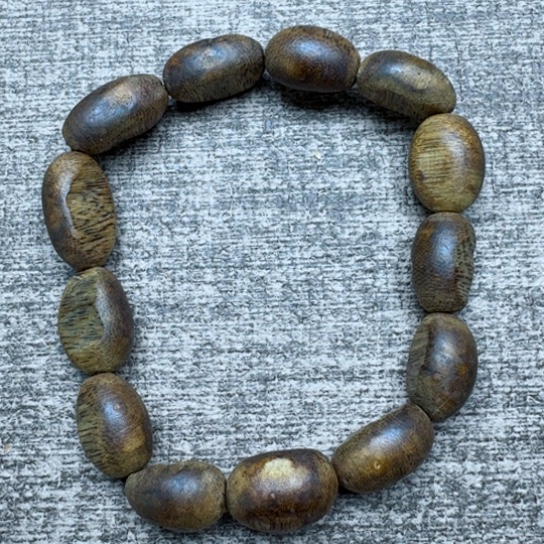 沉香手串乌身留疤珠1.0/8.4