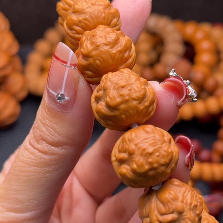 猴头核桃吊坠蟾王